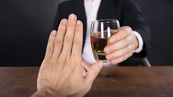 Rzucenie alkoholu to słuszna decyzja, pozwalająca rozpocząć życie z czystym kontem. 