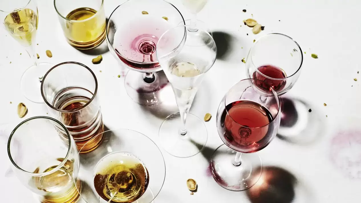 Dlaczego podczas antybiotykoterapii nie można pić alkoholu